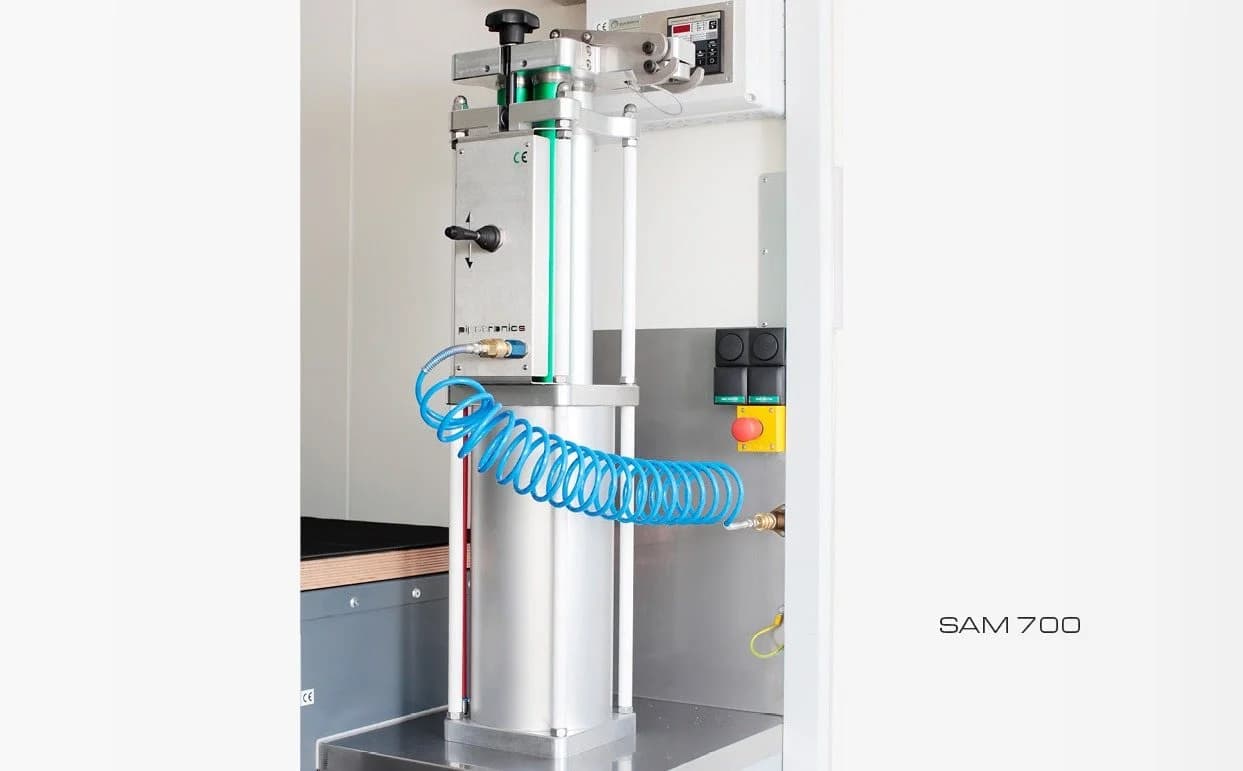 Pneumatyczna stacja mieszająco-dozująca SAM 700